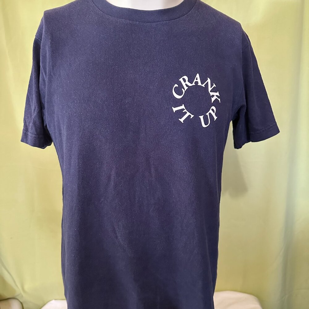 Uniqlo Verdy Men's Blue T-Shirt Crank It Up Rise Again Size Small Cotton - Picture 2 of 4